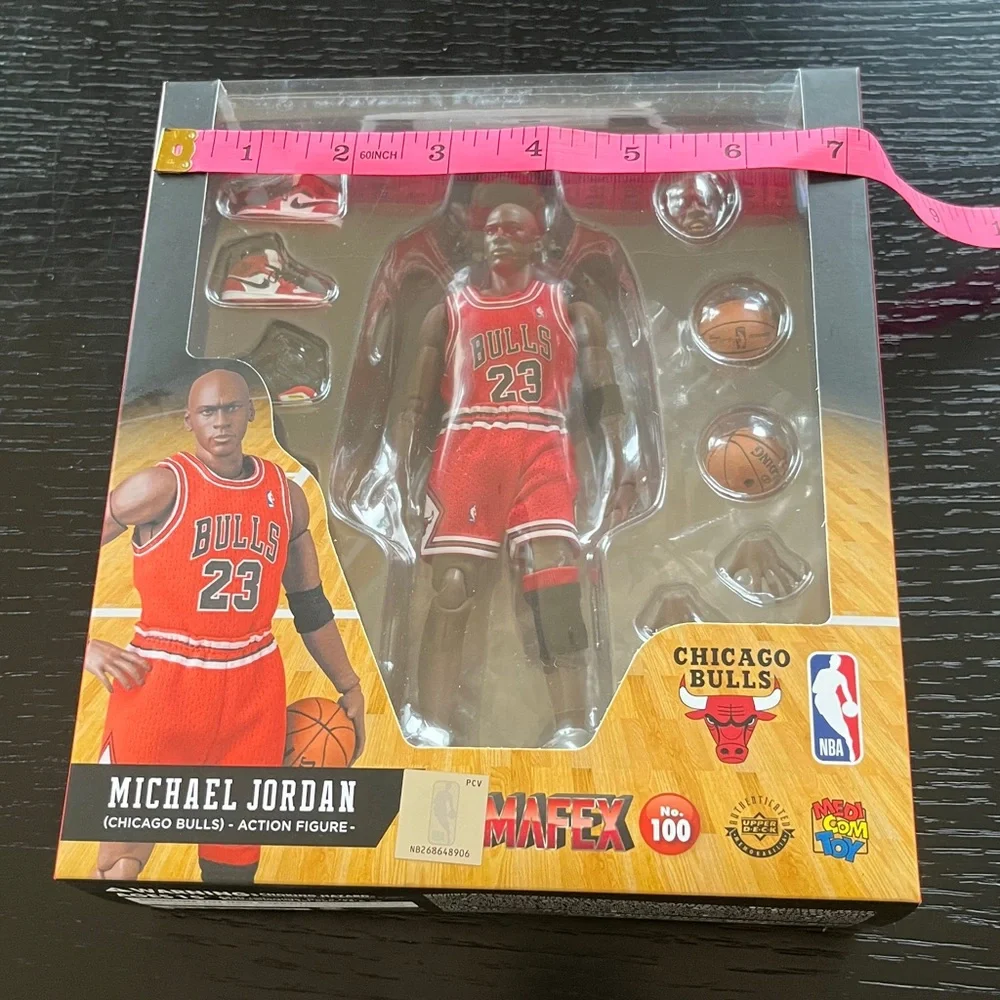 Medicom Toys MAFEX No.100 NBA Chicago Bulls Michael Jordan Figure (NIB) - Picture 2 of 16